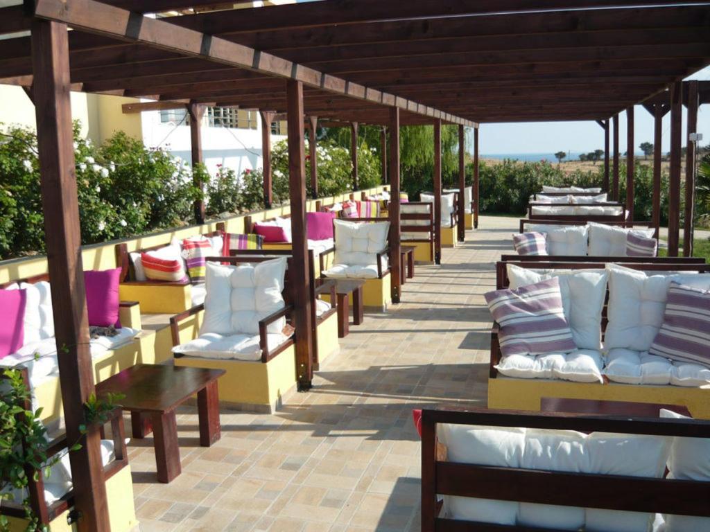 Victory Apartments Hotel Самотраки Экстерьер фото