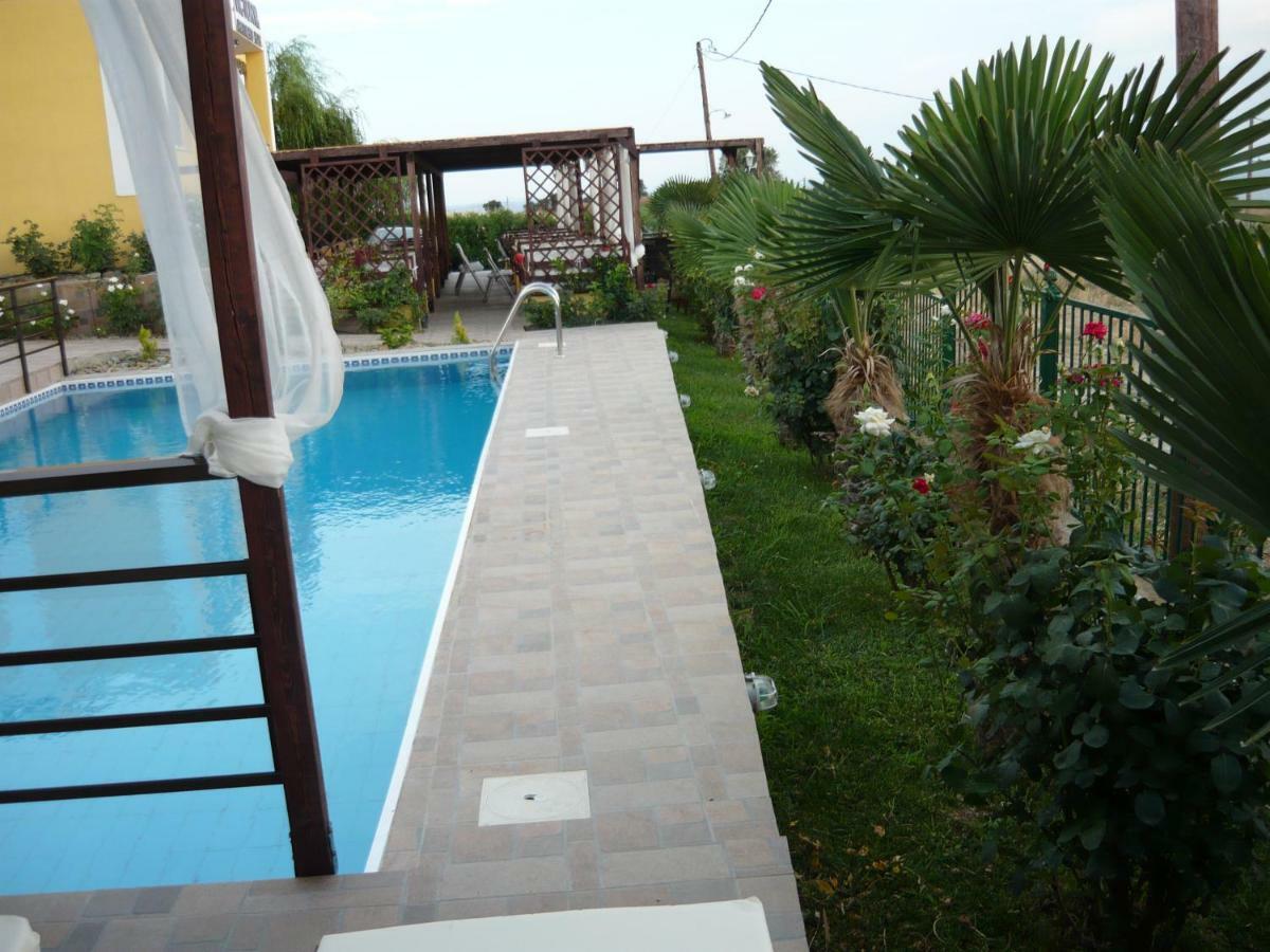 Victory Apartments Hotel Самотраки Экстерьер фото