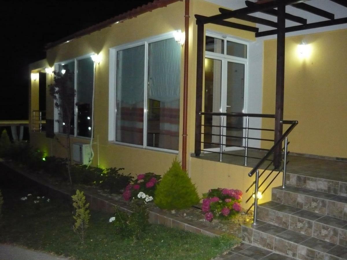 Victory Apartments Hotel Самотраки Экстерьер фото